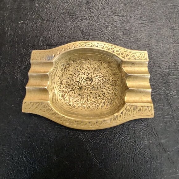 Vintage Solid Brass, Engraved Floral/Leaves Cigar/Cigarette Ashtray - Picture 1 of 6